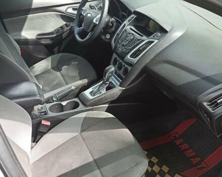 Сірий Форд Фокус, об'ємом двигуна 2 л та пробігом 241 тис. км за 6650 $, фото 2 на Automoto.ua