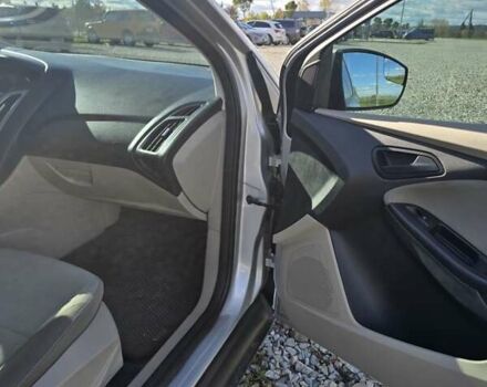 Сірий Форд Фокус, об'ємом двигуна 2 л та пробігом 218 тис. км за 6600 $, фото 12 на Automoto.ua