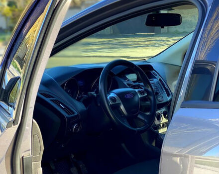 Серый Форд Фокус, объемом двигателя 1 л и пробегом 143 тыс. км за 5800 $, фото 5 на Automoto.ua