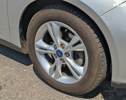 Серый Форд Фокус, объемом двигателя 2 л и пробегом 134 тыс. км за 7490 $, фото 5 на Automoto.ua