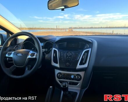 Форд Фокус 2013 в Одессе на Automoto.ua Серый Форд Фокус, объемом двигателя 1 л и пробегом 104 тыс. км за 6800 $, фото 9 на Automoto.ua