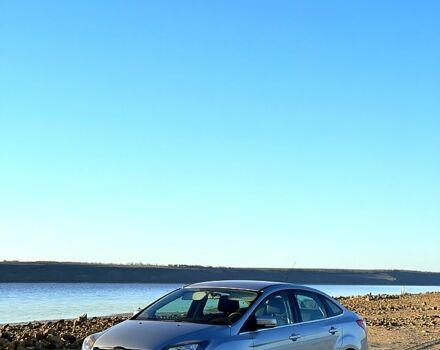 Форд Фокус 2013 в Одессе на Automoto.ua Серый Форд Фокус, объемом двигателя 1 л и пробегом 104 тыс. км за 6800 $, фото 2 на Automoto.ua