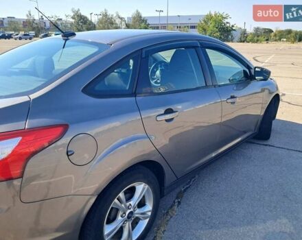 Сірий Форд Фокус, об'ємом двигуна 2 л та пробігом 177 тис. км за 7500 $, фото 5 на Automoto.ua