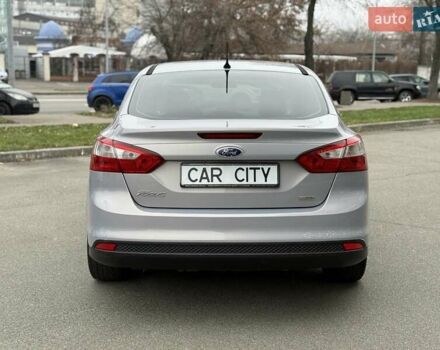 Серый Форд Фокус, объемом двигателя 1 л и пробегом 243 тыс. км за 5300 $, фото 5 на Automoto.ua
