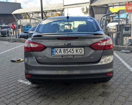 Сірий Форд Фокус, об'ємом двигуна 2 л та пробігом 120 тис. км за 8500 $, фото 2 на Automoto.ua