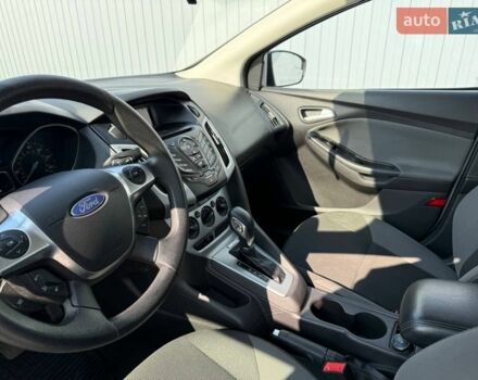 Сірий Форд Фокус, об'ємом двигуна 2 л та пробігом 180 тис. км за 8990 $, фото 22 на Automoto.ua