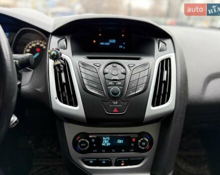 Серый Форд Фокус, объемом двигателя 1 л и пробегом 243 тыс. км за 5300 $, фото 15 на Automoto.ua