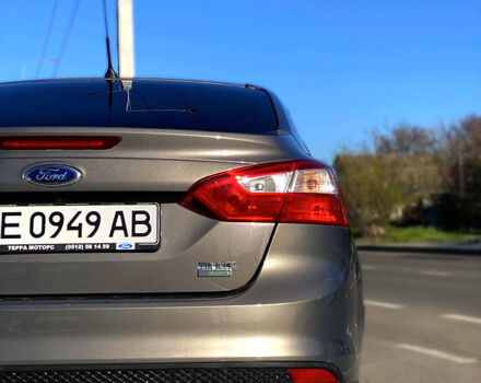 Серый Форд Фокус, объемом двигателя 1 л и пробегом 143 тыс. км за 5800 $, фото 3 на Automoto.ua