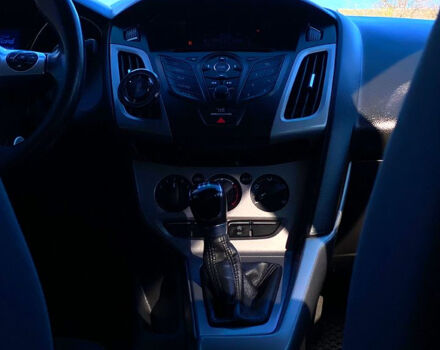 Серый Форд Фокус, объемом двигателя 1 л и пробегом 143 тыс. км за 5800 $, фото 7 на Automoto.ua