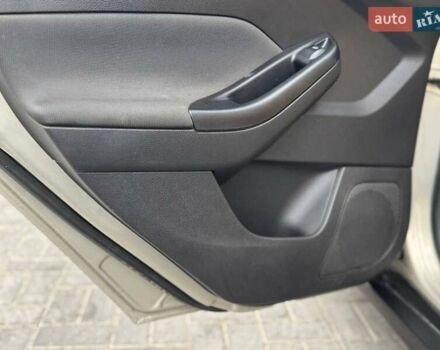 Сірий Форд Фокус, об'ємом двигуна 2 л та пробігом 169 тис. км за 6400 $, фото 16 на Automoto.ua