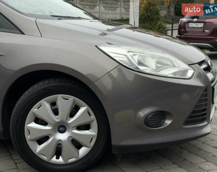 Серый Форд Фокус, объемом двигателя 1 л и пробегом 145 тыс. км за 6350 $, фото 9 на Automoto.ua