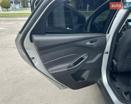 Сірий Форд Фокус, об'ємом двигуна 2 л та пробігом 234 тис. км за 6600 $, фото 32 на Automoto.ua