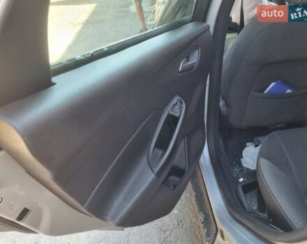 Сірий Форд Фокус, об'ємом двигуна 2 л та пробігом 250 тис. км за 2000 $, фото 8 на Automoto.ua