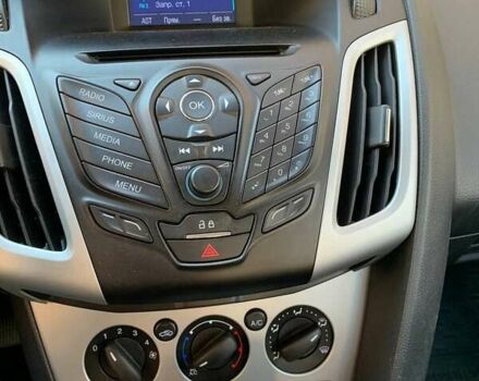 Сірий Форд Фокус, об'ємом двигуна 2 л та пробігом 186 тис. км за 6800 $, фото 2 на Automoto.ua