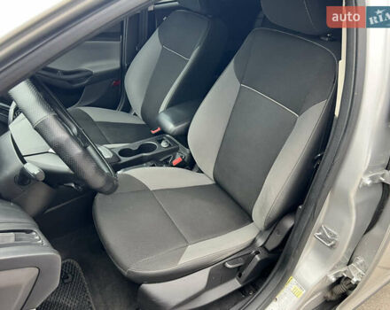 Сірий Форд Фокус, об'ємом двигуна 2 л та пробігом 234 тис. км за 6600 $, фото 29 на Automoto.ua