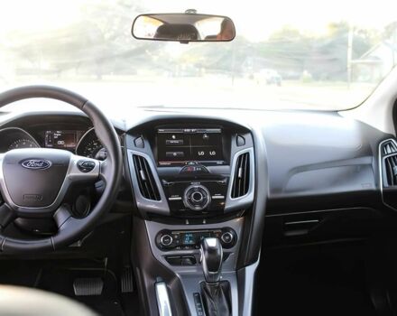 Серый Форд Фокус, объемом двигателя 2 л и пробегом 85 тыс. км за 6000 $, фото 10 на Automoto.ua