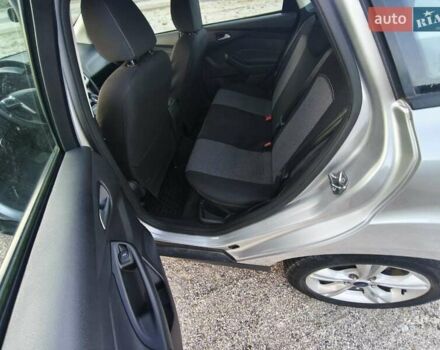 Сірий Форд Фокус, об'ємом двигуна 2 л та пробігом 183 тис. км за 7999 $, фото 11 на Automoto.ua