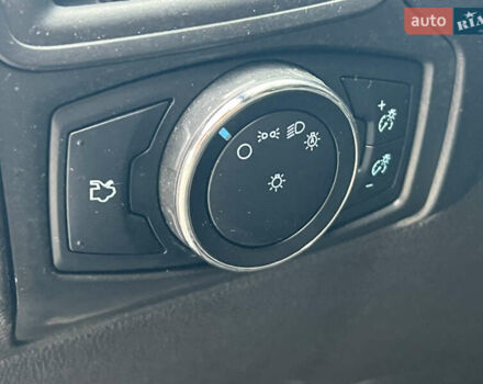 Сірий Форд Фокус, об'ємом двигуна 2 л та пробігом 234 тис. км за 6600 $, фото 27 на Automoto.ua