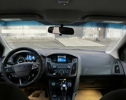 Сірий Форд Фокус, об'ємом двигуна 2 л та пробігом 182 тис. км за 7300 $, фото 6 на Automoto.ua