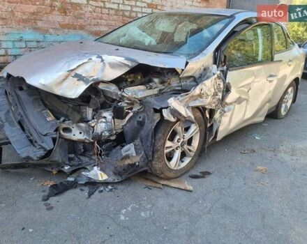 Сірий Форд Фокус, об'ємом двигуна 2 л та пробігом 250 тис. км за 2000 $, фото 1 на Automoto.ua