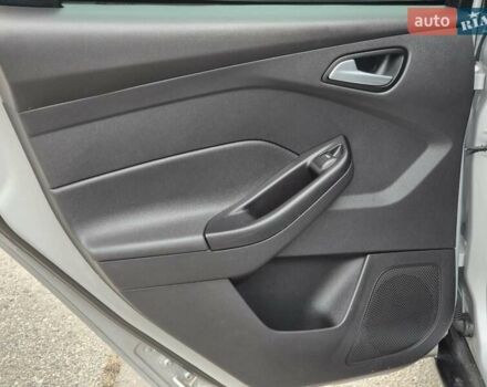 Сірий Форд Фокус, об'ємом двигуна 2 л та пробігом 170 тис. км за 6700 $, фото 9 на Automoto.ua