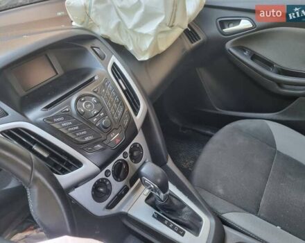Сірий Форд Фокус, об'ємом двигуна 2 л та пробігом 250 тис. км за 2000 $, фото 11 на Automoto.ua