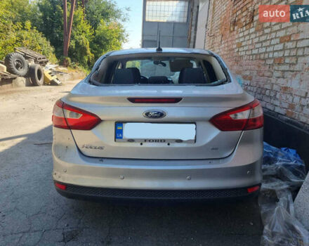 Сірий Форд Фокус, об'ємом двигуна 2 л та пробігом 250 тис. км за 2000 $, фото 6 на Automoto.ua