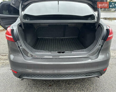 Серый Форд Фокус, объемом двигателя 2 л и пробегом 184 тыс. км за 9300 $, фото 8 на Automoto.ua