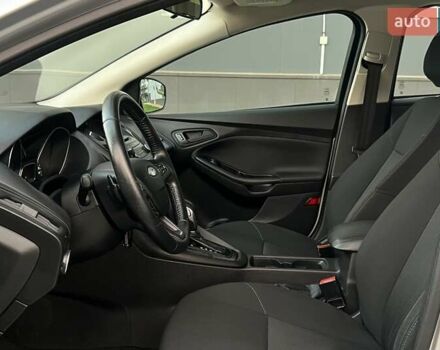 Сірий Форд Фокус, об'ємом двигуна 2 л та пробігом 250 тис. км за 6999 $, фото 14 на Automoto.ua