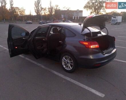 Форд Фокус 2015 в Днепре (Днепропетровске) на Automoto.ua Серый Форд Фокус, объемом двигателя 2 л и пробегом 259 тыс. км за 7800 $, фото 5 на Automoto.ua
