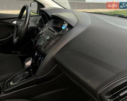 Сірий Форд Фокус, об'ємом двигуна 2 л та пробігом 250 тис. км за 6999 $, фото 24 на Automoto.ua