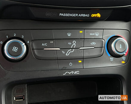 Серый Форд Фокус, объемом двигателя 2 л и пробегом 131 тыс. км за 8700 $, фото 17 на Automoto.ua