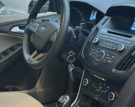 Серый Форд Фокус, объемом двигателя 1 л и пробегом 205 тыс. км за 5500 $, фото 3 на Automoto.ua