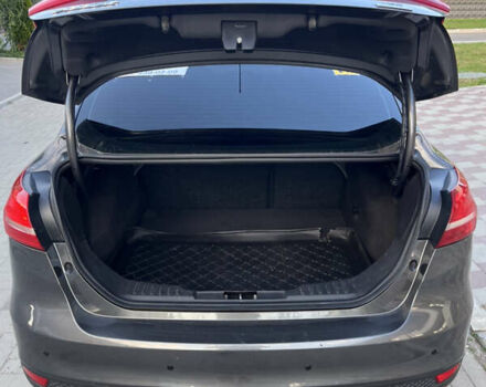 Серый Форд Фокус, объемом двигателя 1 л и пробегом 218 тыс. км за 6800 $, фото 5 на Automoto.ua