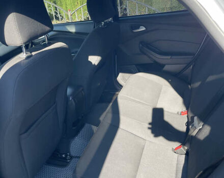 Сірий Форд Фокус, об'ємом двигуна 2 л та пробігом 228 тис. км за 8000 $, фото 33 на Automoto.ua