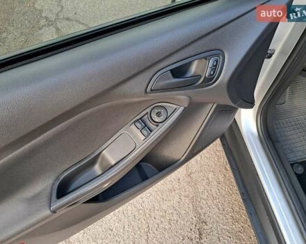 Сірий Форд Фокус, об'ємом двигуна 1.6 л та пробігом 139 тис. км за 7900 $, фото 17 на Automoto.ua