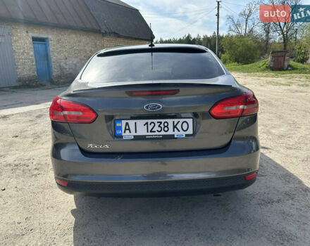 Форд Фокус 2015 в Киеве на Automoto.ua Серый Форд Фокус, объемом двигателя 2 л и пробегом 195 тыс. км за 8700 $, фото 3 на Automoto.ua