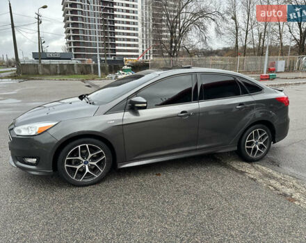 Серый Форд Фокус, объемом двигателя 2 л и пробегом 184 тыс. км за 9300 $, фото 1 на Automoto.ua