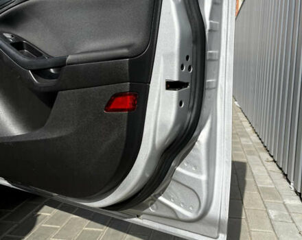 Серый Форд Фокус, объемом двигателя 2 л и пробегом 144 тыс. км за 8500 $, фото 16 на Automoto.ua