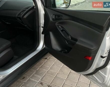 Сірий Форд Фокус, об'ємом двигуна 2 л та пробігом 250 тис. км за 6999 $, фото 28 на Automoto.ua