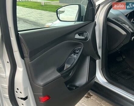 Сірий Форд Фокус, об'ємом двигуна 2 л та пробігом 250 тис. км за 6999 $, фото 11 на Automoto.ua
