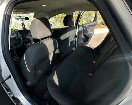 Сірий Форд Фокус, об'ємом двигуна 2 л та пробігом 83 тис. км за 8500 $, фото 6 на Automoto.ua