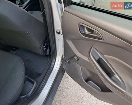 Сірий Форд Фокус, об'ємом двигуна 1.6 л та пробігом 139 тис. км за 7900 $, фото 21 на Automoto.ua