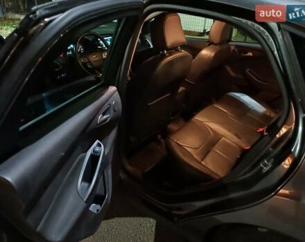 Серый Форд Фокус, объемом двигателя 2 л и пробегом 150 тыс. км за 10000 $, фото 7 на Automoto.ua