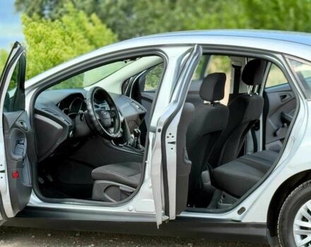 Сірий Форд Фокус, об'ємом двигуна 2 л та пробігом 190 тис. км за 6999 $, фото 8 на Automoto.ua