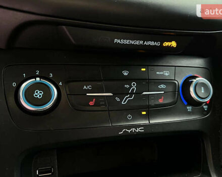 Серый Форд Фокус, объемом двигателя 2 л и пробегом 155 тыс. км за 8200 $, фото 11 на Automoto.ua