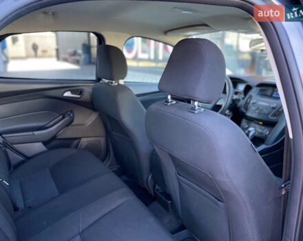 Сірий Форд Фокус, об'ємом двигуна 2 л та пробігом 198 тис. км за 7990 $, фото 26 на Automoto.ua