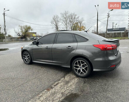 Серый Форд Фокус, объемом двигателя 2 л и пробегом 184 тыс. км за 9300 $, фото 2 на Automoto.ua