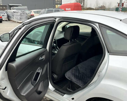 Серый Форд Фокус, объемом двигателя 2 л и пробегом 120 тыс. км за 8800 $, фото 11 на Automoto.ua