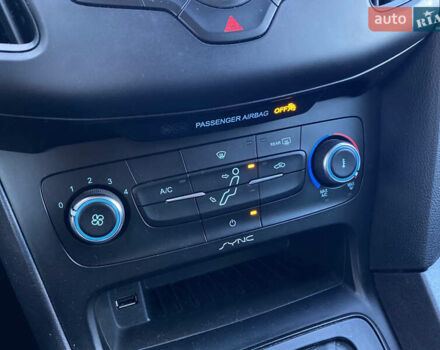 Серый Форд Фокус, объемом двигателя 2 л и пробегом 198 тыс. км за 7950 $, фото 14 на Automoto.ua